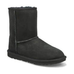 UGG Girl's Classic II Sheepskin Boot - Black