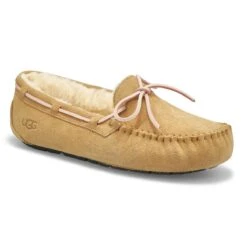 UGG Women's Dakota Moccasin - Tabacco