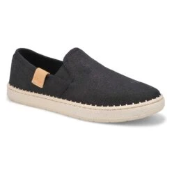 UGG Women's Luciah Slip On Shoe - Black