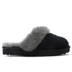 Ugg Women's Cozy Slipper - Black